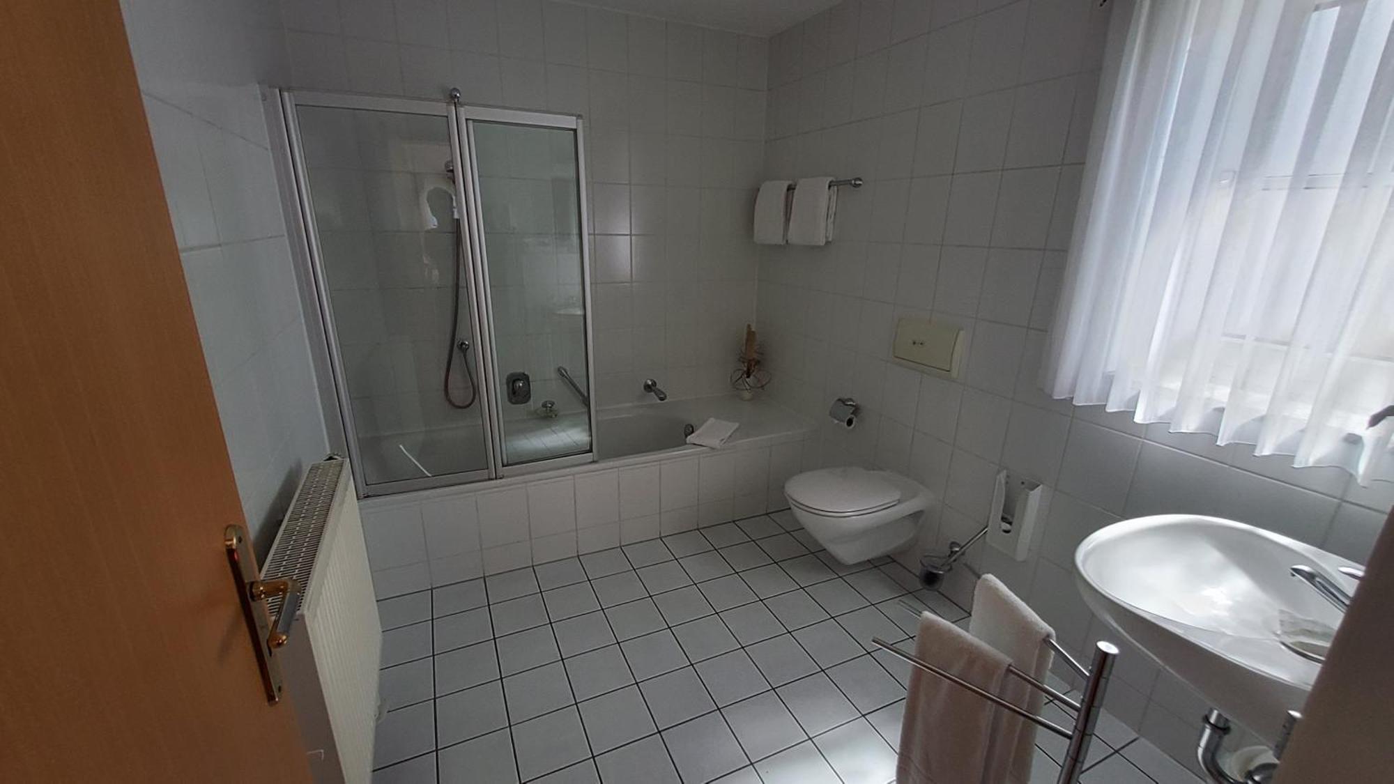 Hotel-Cafe 3 Kronen Burglengenfeld Zimmer foto
